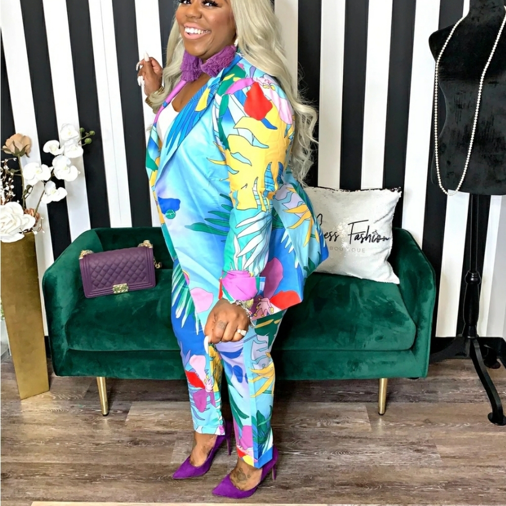 Floral Print Pantsuit - Picture 6 of 7